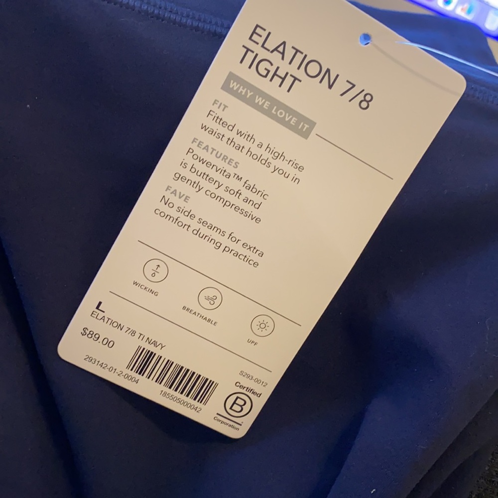 Athleta Elation 7/8 Tight // Navy - Picture 8 of 16